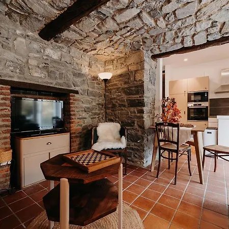 Tiny Stone * Maredret