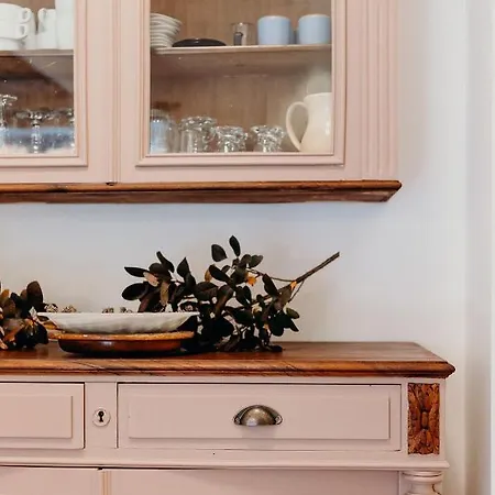 Tiny Stone アパート Maredret