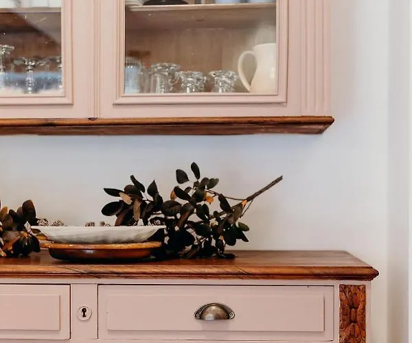 Tiny Stone Apartment Maredret